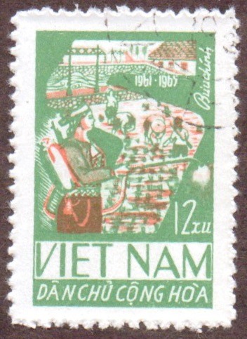 Vietnam-stamp-379u-North.jpg